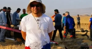 سقوط دلخراش سلمان عبدلی خلبان پاراگلایدر هنگام پرواز