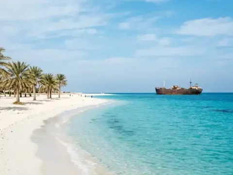 آب ‌و هوای کیش در ماه‌های مختلف سال؛ دما، شرجی و بهترین زمان سفر