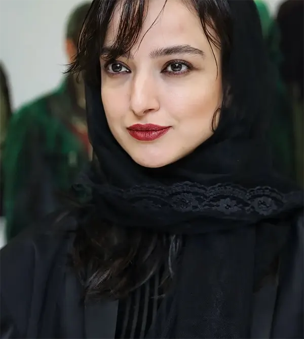 بازیگر نقش فانوس دختر کولی در سریال سرخ و سیاه کیست 2 بازیگر نقش فانوس دختر کولی در سریال سرخ و سیاه کیست