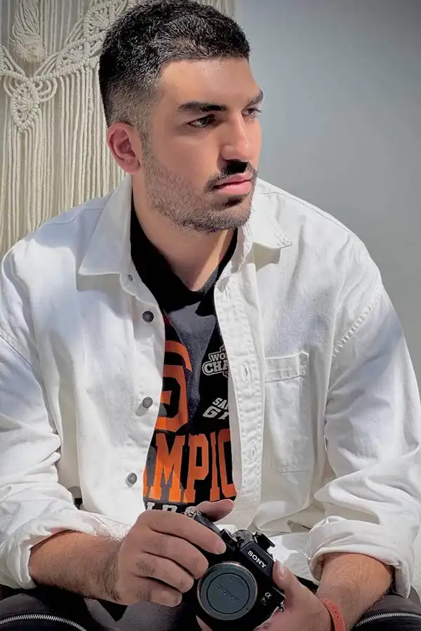 میلاد ثابت