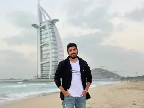 بیوگرافی میلاد ثابت؛ از نخستین تجربه‌های حرفه‌ای تا حضور در پروژه‌های بین‌المللی